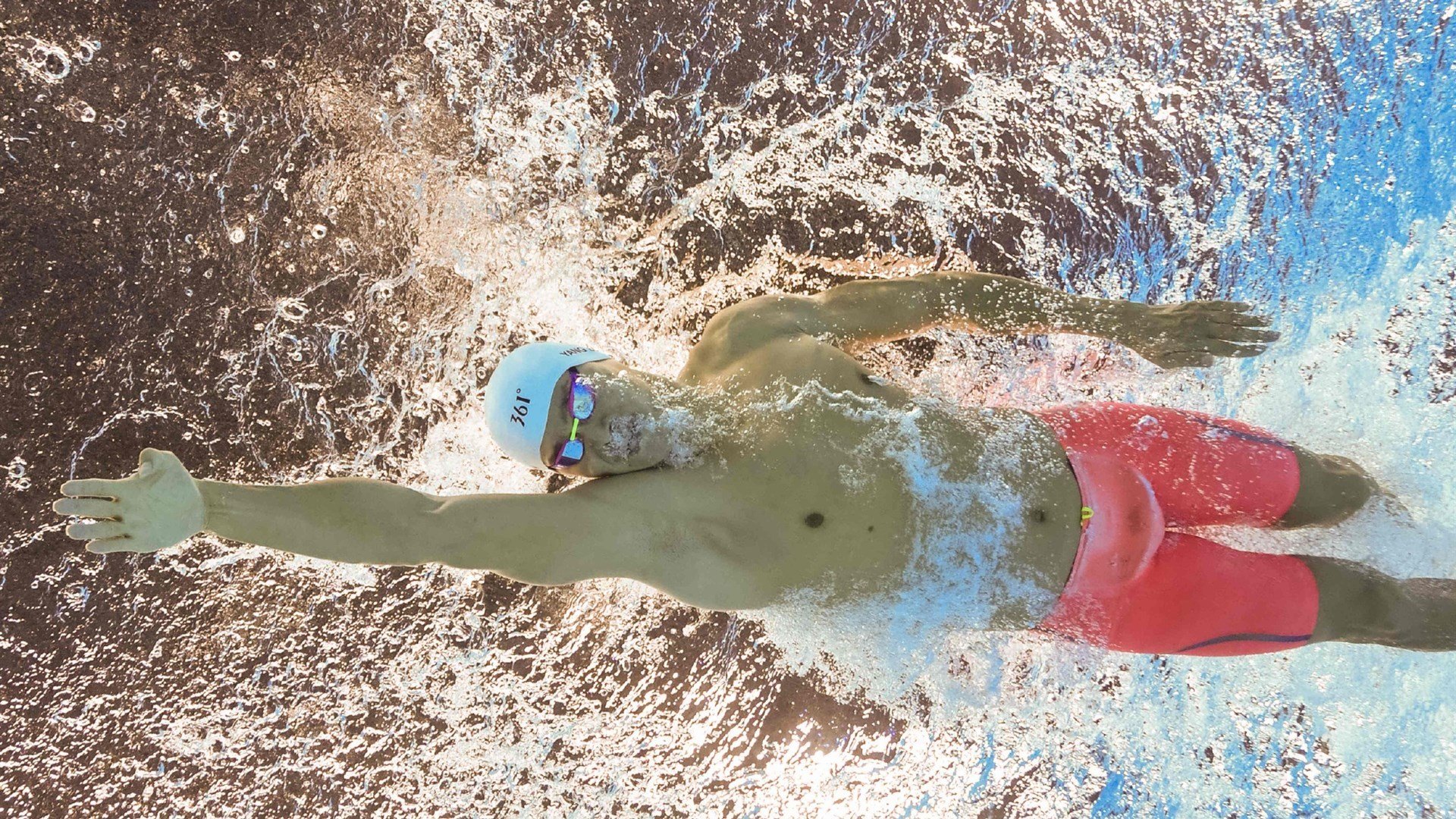 东方闪电点燃都灵之夜，孙兴慜梅开二度助西班牙完胜尤文